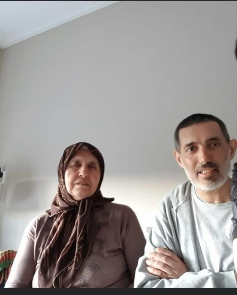 HENÎ NENA / Esîn Akgûl